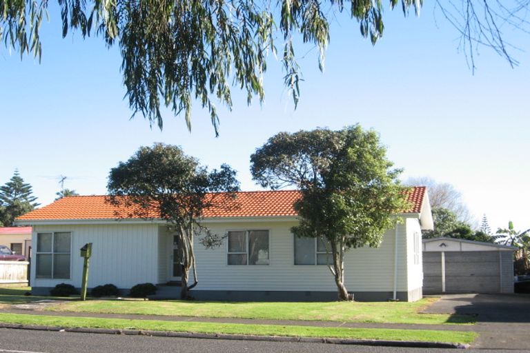 Photo of property in 34 Sunlands Drive, Manurewa, Auckland, 2102