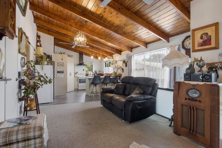 Photo of property in 2/33 Kea Street, Katikati, 3129