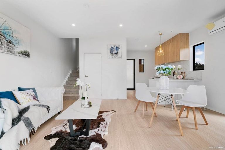 Photo of property in 14a Picturesque Drive, Flat Bush, Auckland, 2019