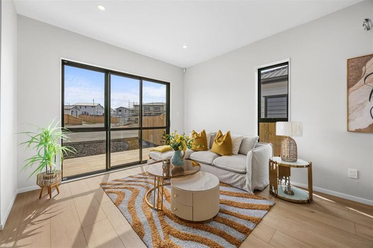 Photo of property in 73 Tributary Parade, Karaka, Papakura, 2113