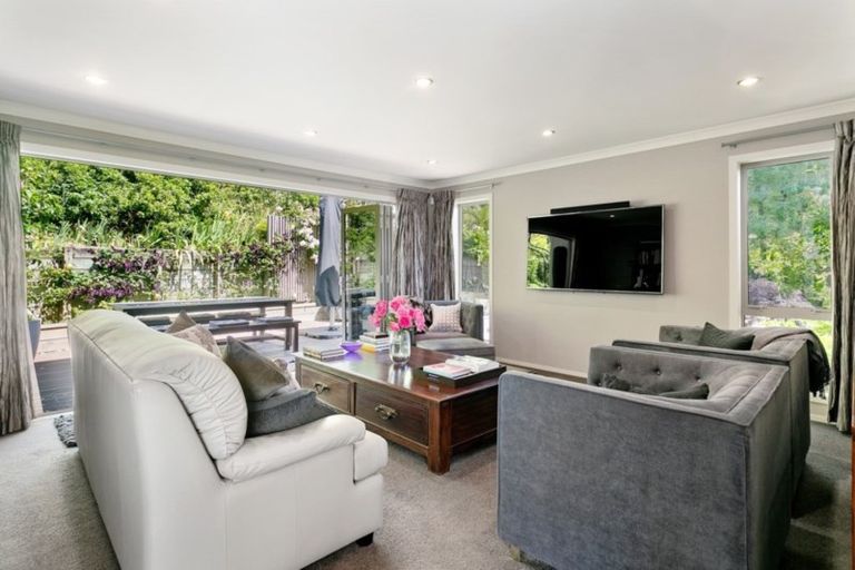 Photo of property in 28 Shera Street, Acacia Bay, Taupo, 3330