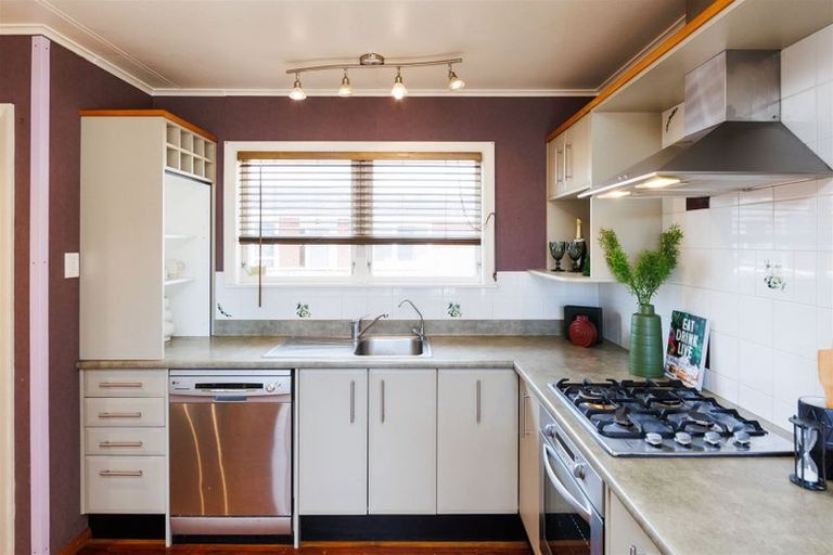 Photo of property in 39 Abraham Crescent, Milson, Palmerston North, 4414