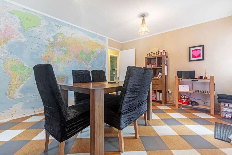 Photo of property in 12 Falkner Park, Taumarunui, 3920