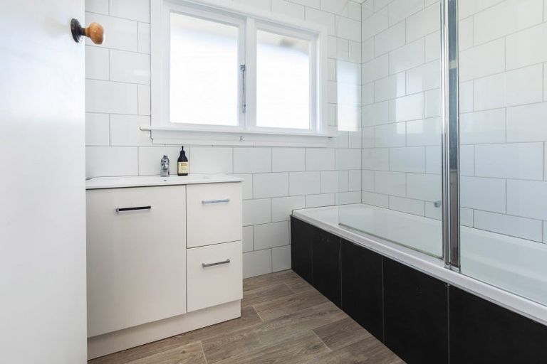 Photo of property in 404 Bower Avenue, Parklands, Christchurch, 8083