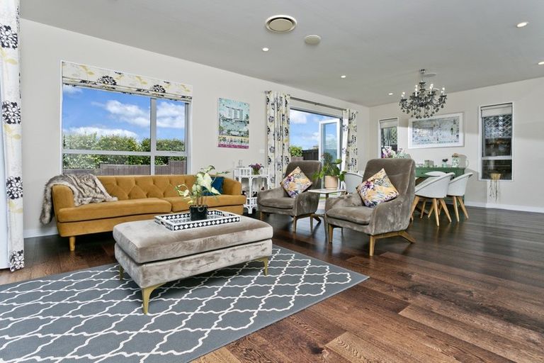 Photo of property in 81a Deep Creek Road, Waiake, Auckland, 0630