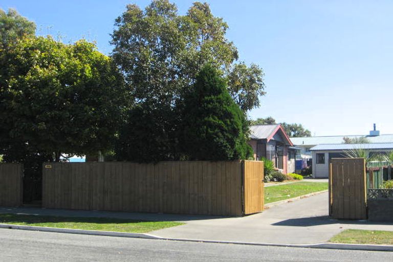 Photo of property in 11 Harborough Street, Watlington, Timaru, 7910