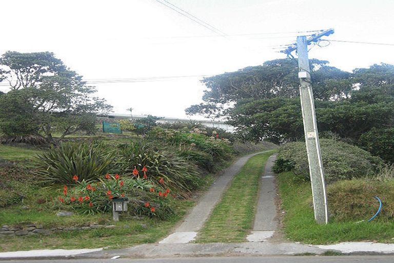 Photo of property in 14 Miriona Grove, Paekakariki, 5034