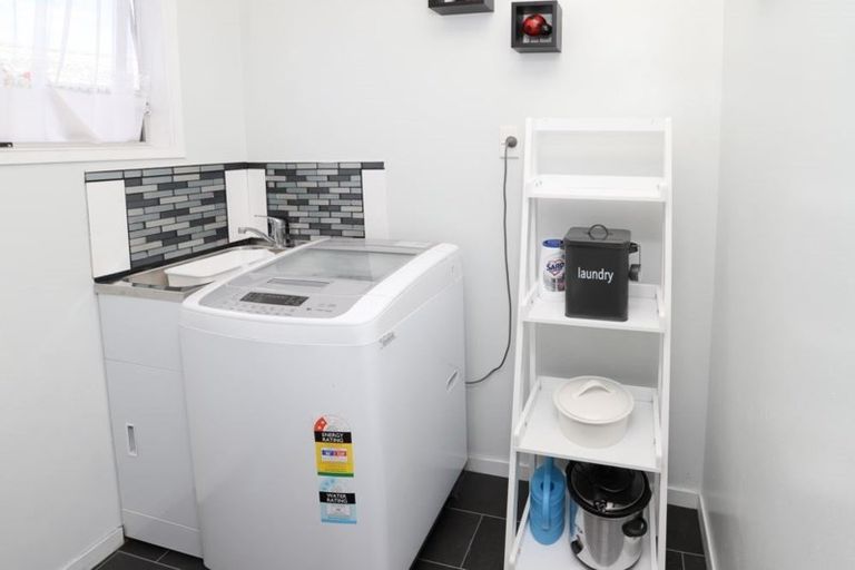 Photo of property in 12 Camden Place, Pukete, Hamilton, 3200