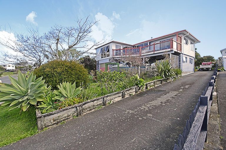 Photo of property in 9 Hinemoa Place, Snells Beach, 0920