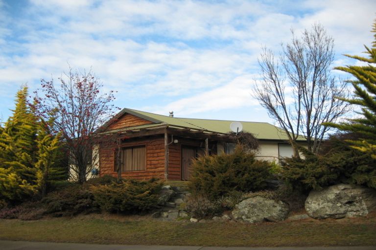 Photo of property in 35 Mount Iron Drive, Wanaka, 9305