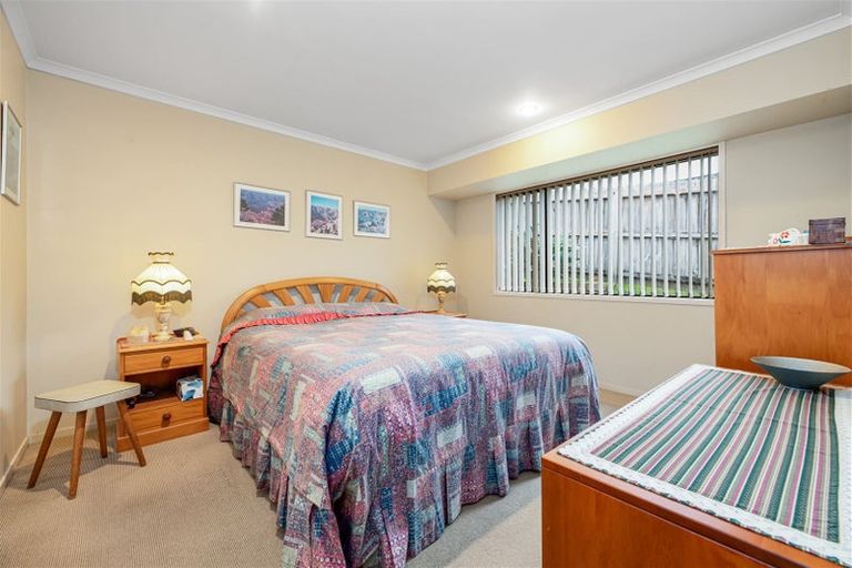 Photo of property in 1 Chardonnay Rise, Henderson, Auckland, 0612