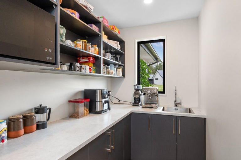 Photo of property in 8 Walford Way, Darfield, 7571