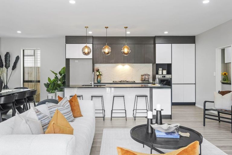 Photo of property in 27 Surf View Crescent, Red Beach, 0932