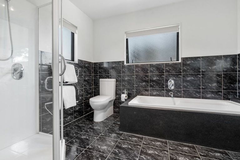 Photo of property in 2569 State Highway 2, Ahikouka, Greytown, 5794