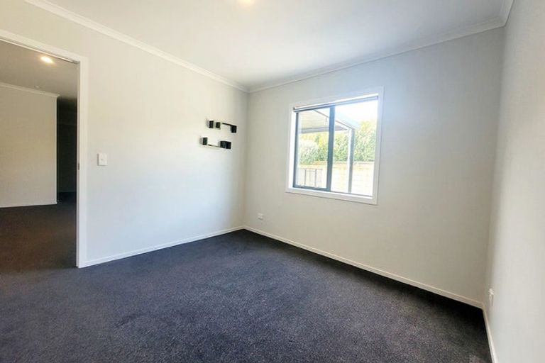 Photo of property in 12 Mo Street, Camborne, Porirua, 5026