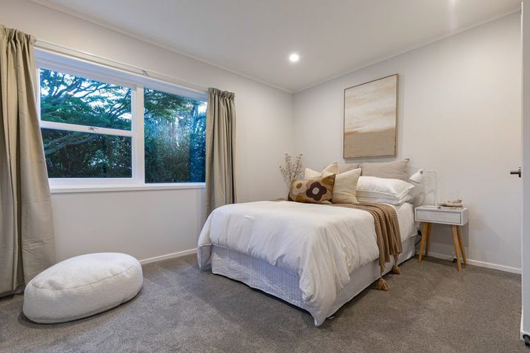 Photo of property in 4 Kerrymaria Place, Hillcrest, Auckland, 0627