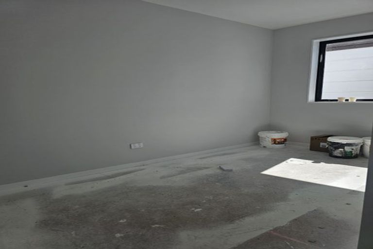 Photo of property in 52c Hutchinsons Road, Bucklands Beach, Auckland, 2014