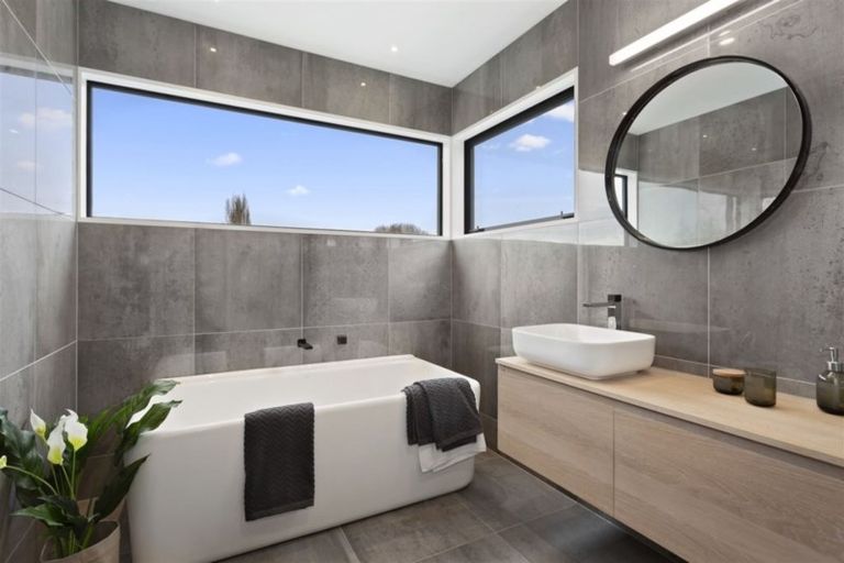 Photo of property in 2 Glenturret Drive, Casebrook, Christchurch, 8051