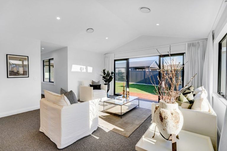 Photo of property in 16 Rich Rise, Havelock North, 4130