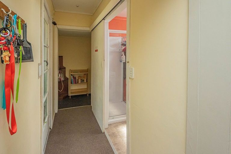 Photo of property in 12a Hokio Beach Road, Levin, 5510