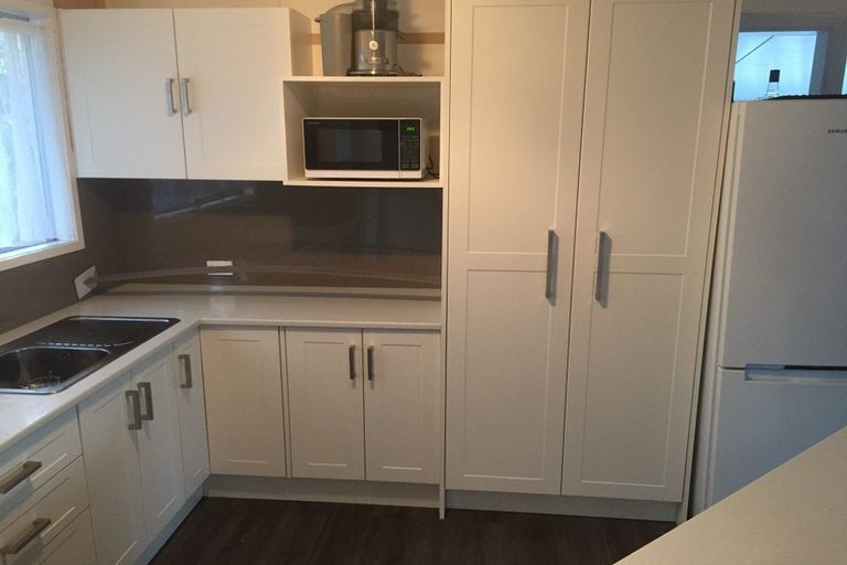 Photo of property in 10 Carlisle Road, Browns Bay, Auckland, 0630