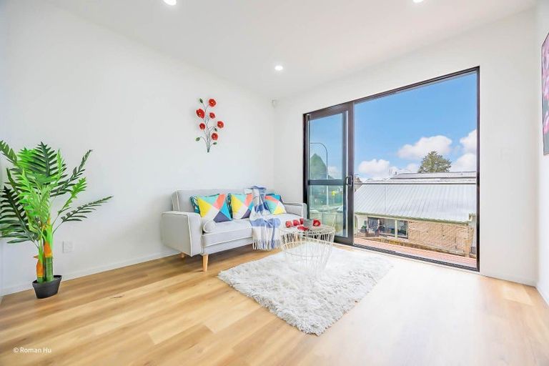 Photo of property in 1b Edwards Avenue, Henderson, Auckland, 0610