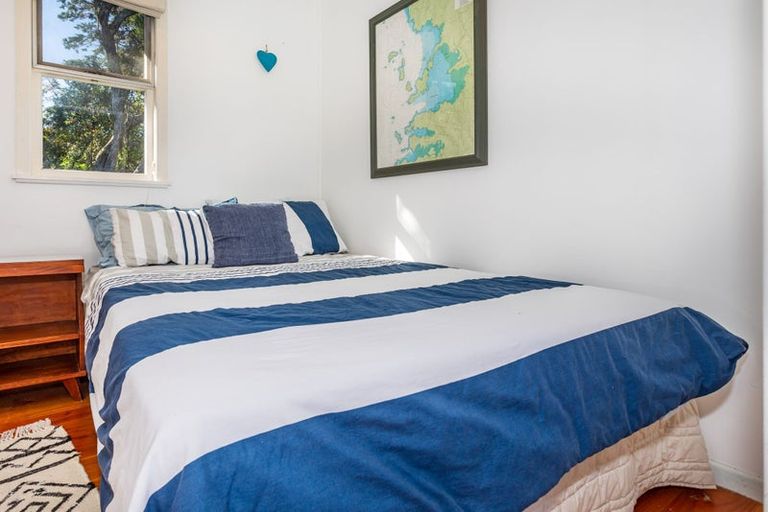 Photo of property in 2130 Long Bay Road, Coromandel, 3581