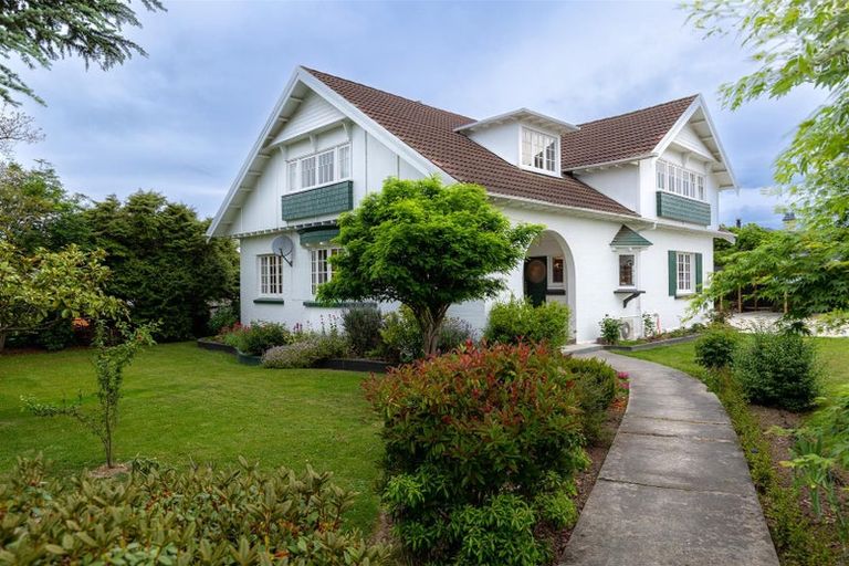 Photo of property in 17 Rhodes Street, Waimate, 7924