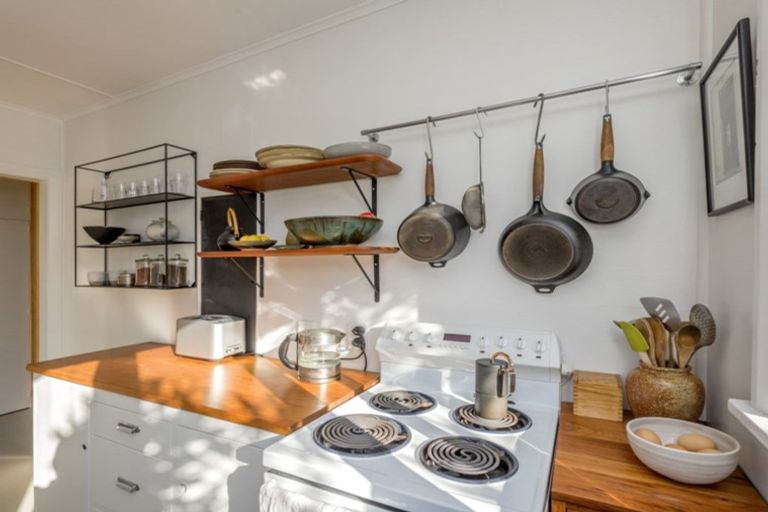 Photo of property in 18 The Avenue, Otaki Beach, Otaki, 5512