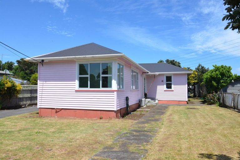 Photo of property in 31 Paritutu Road, Spotswood, New Plymouth, 4310
