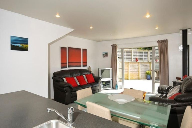 Photo of property in 15b Marjory Close, Broadmeadows, Wellington, 6035