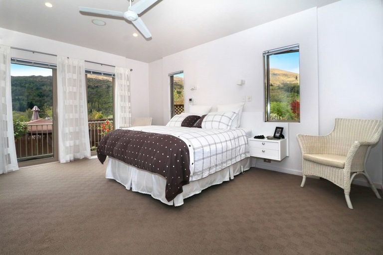 Photo of property in 21 Hood Crescent, Arrowtown, 9302