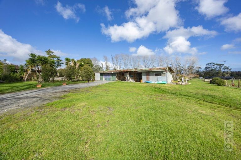 Photo of property in 836 Old North Road, Waimauku, 0882