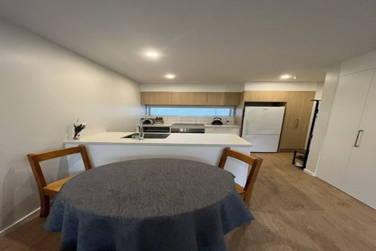 Photo of property in 2/48 Glen Road, Stokes Valley, Lower Hutt, 5019