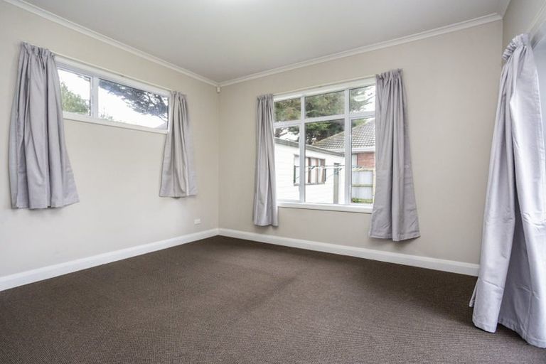 Photo of property in 198 Riccarton Road, Riccarton, Christchurch, 8041