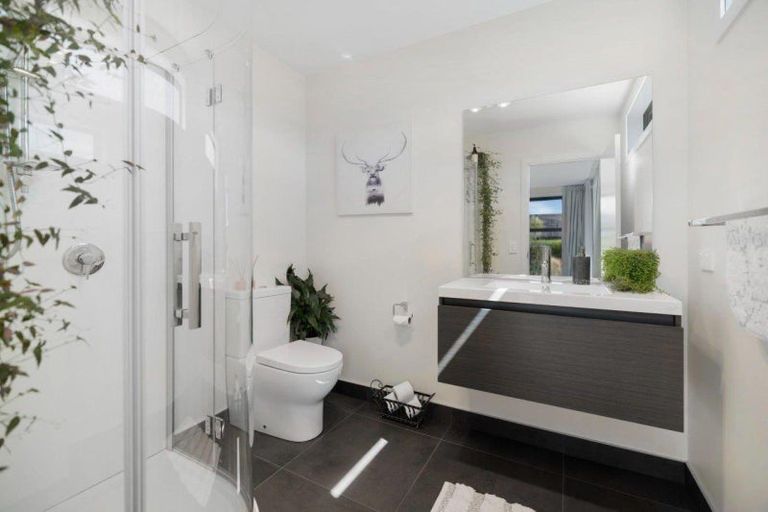 Photo of property in 7 Fife Court, Jacks Point, Queenstown, 9371