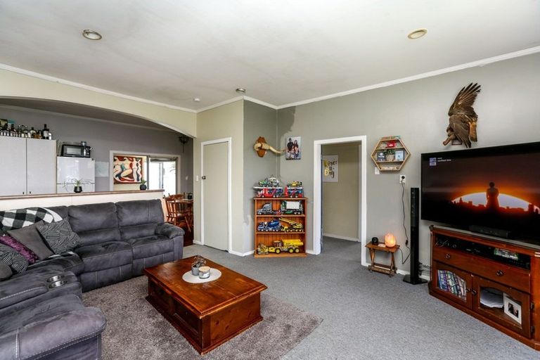 Photo of property in 62 Fitzroy Road, Fitzroy, New Plymouth, 4312