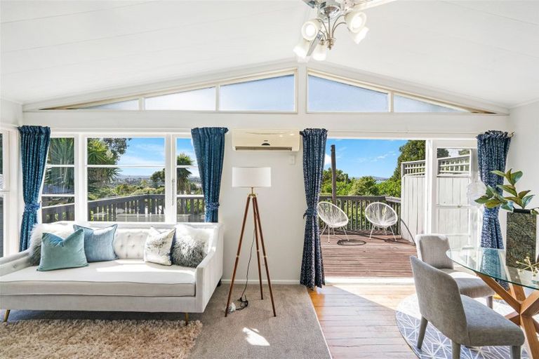 Photo of property in 16 Chorley Avenue, Massey, Auckland, 0614