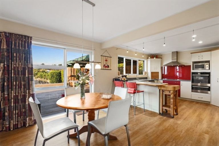 Photo of property in 11 Brooke Road, Red Hill, Papakura, 2110