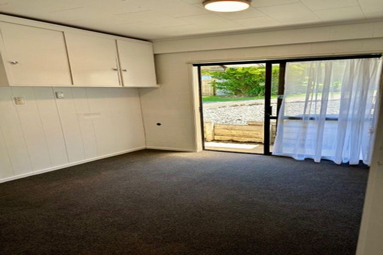 Photo of property in 2/23 Waitemata Road, Hauraki, Auckland, 0622