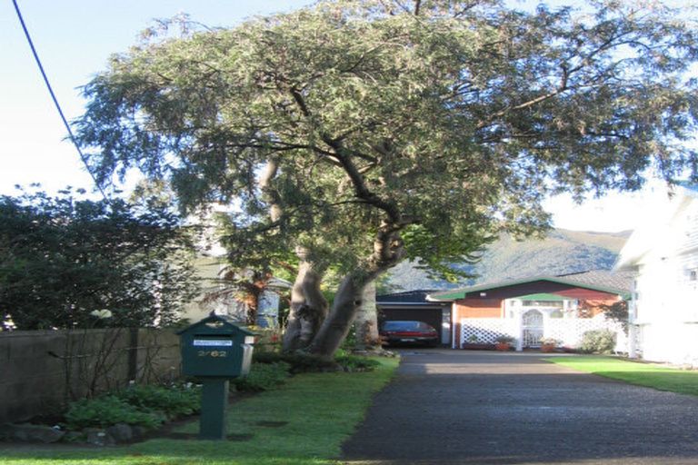 Photo of property in 62 Totara Crescent, Woburn, Lower Hutt, 5011