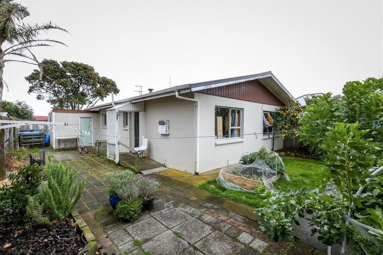 Photo of property in 3/14 Karamu Street, Strandon, New Plymouth, 4312