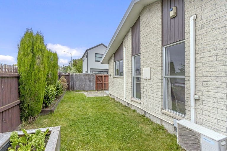Photo of property in 1/19 Whitmore Street, Edgeware, Christchurch, 8013