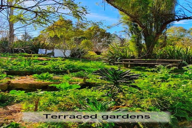 Photo of property in 4 Te Pahi River Drive, Paparoa, Maungaturoto, 0583