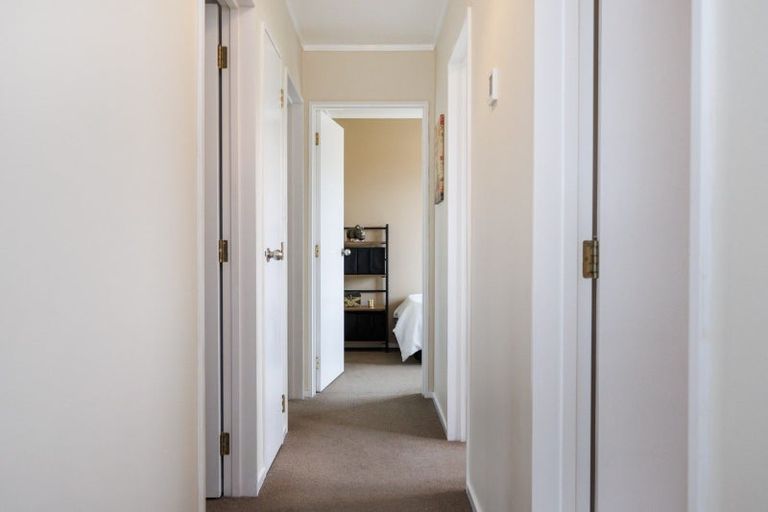 Photo of property in 23 Lydia Place, Kelvin Grove, Palmerston North, 4414