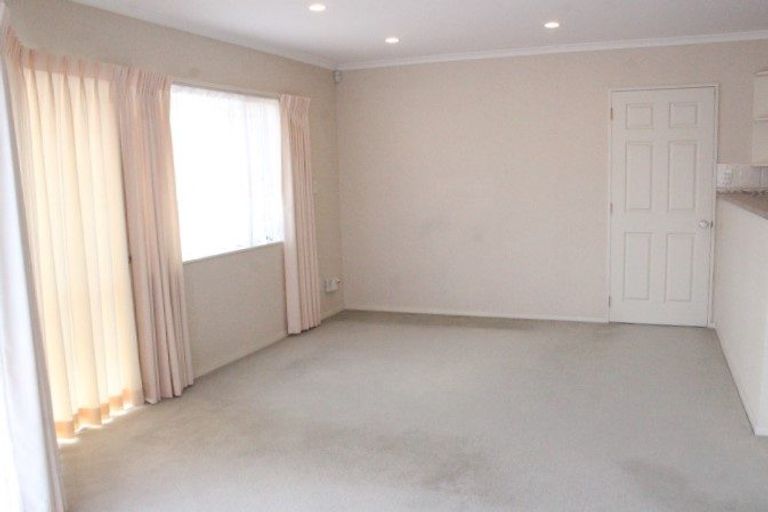 Photo of property in 26 Ballycullanie Place, Dannemora, Auckland, 2016