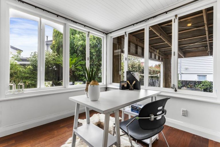 Photo of property in 52 St Vincent Avenue, Remuera, Auckland, 1050