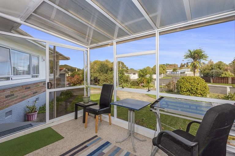 Photo of property in 2 Erin Street, Tikipunga, Whangarei, 0112
