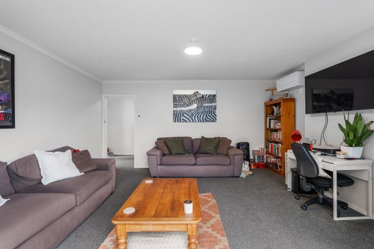 Photo of property in 1/55 Mcfaddens Road, St Albans, Christchurch, 8052