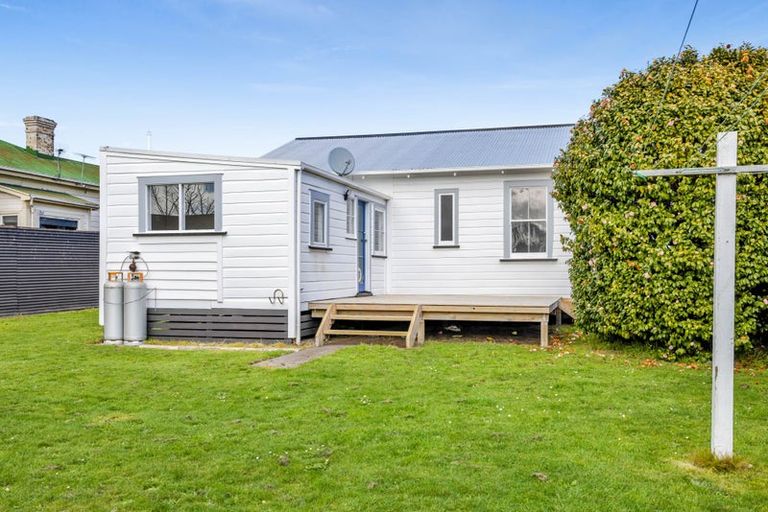 Photo of property in 10 Erin Street, Hawera, 4610
